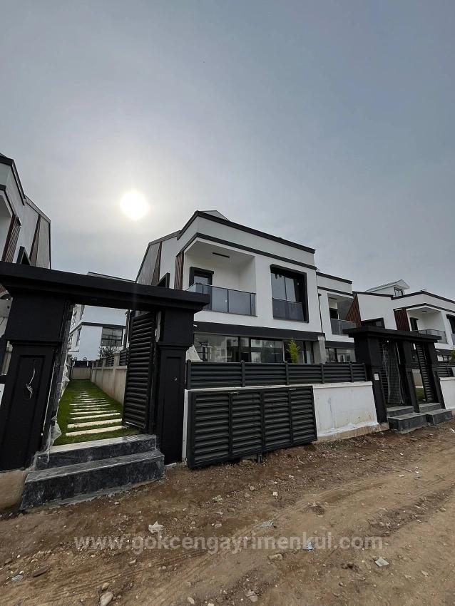 3+1 Bedroom Villa For Sale in Orta Nbh. Menderes Özdere - 200 m²