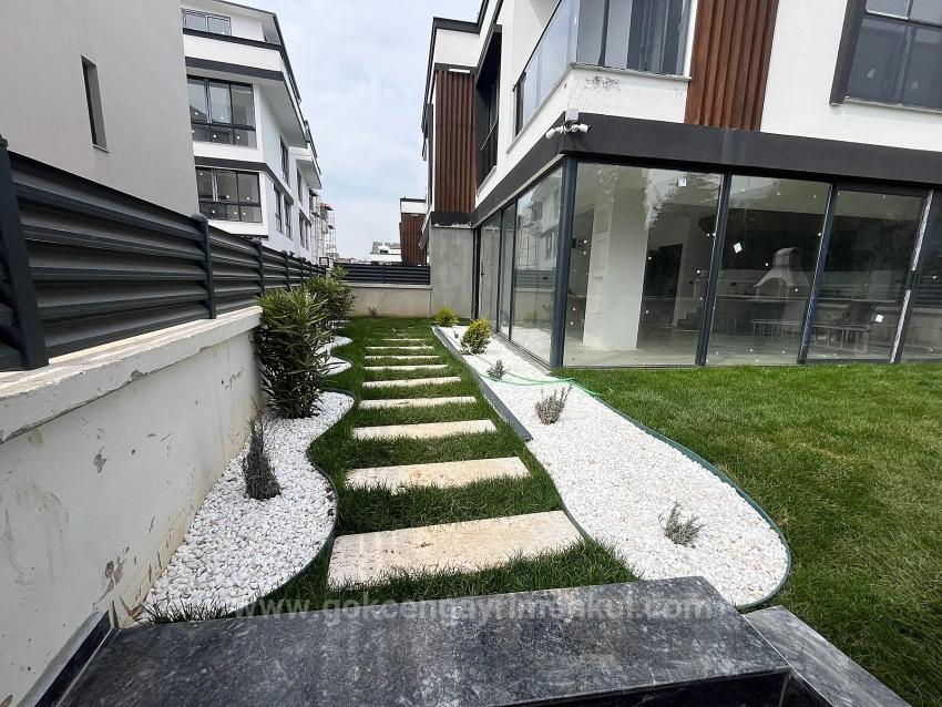 Villa In Özdere Ortamahalle Center, 300 Meters From The Sea!!!!