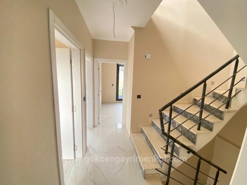 Corner Plot Villa With Large Garden In Seferihisar Cumhuriyet Region!!!!