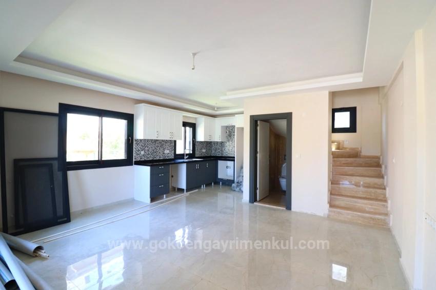 3+1 Villa In Seferihisar Ürkmez Region, 100 Meters From The Sea!!