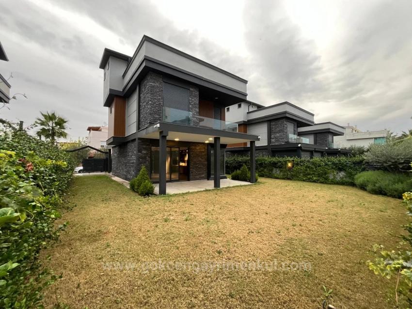 The Only Detached Luxury Villa On The Seaside In Gümüldür!!!!