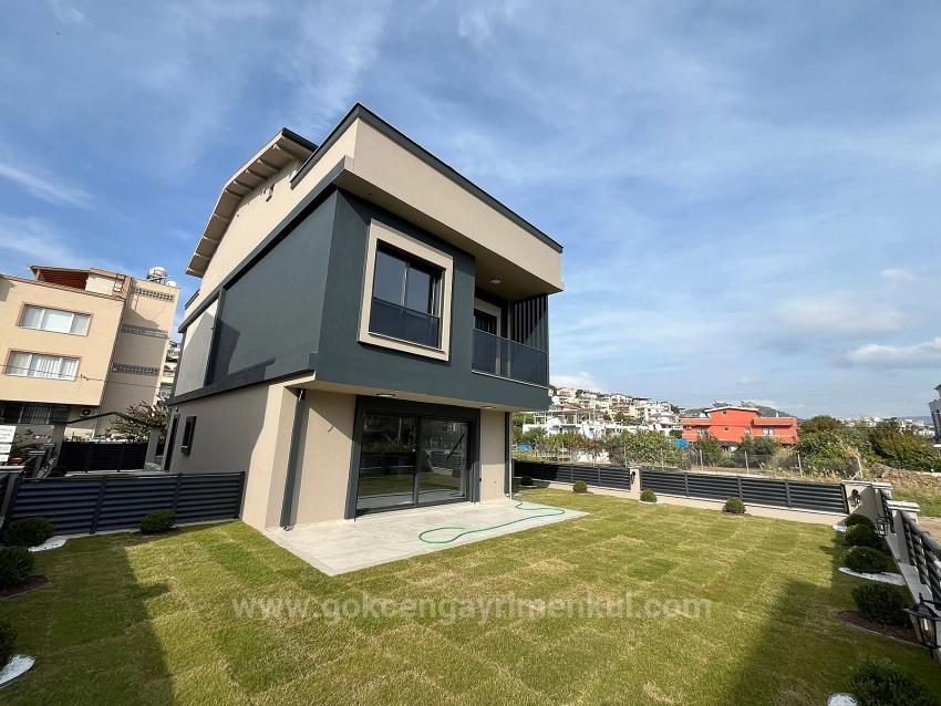 Luxury Villa With Parking, 400 Meters From The Sea In The Gümüldür Region!!!