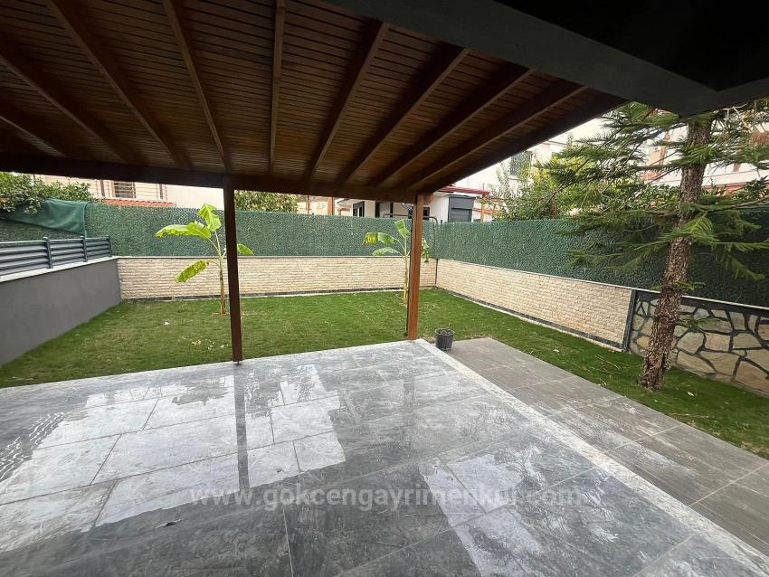 Luxury 3+1 Villa With Spacious Garden, 80 Meters From The Sea In Özdere Ortamahalle!!!