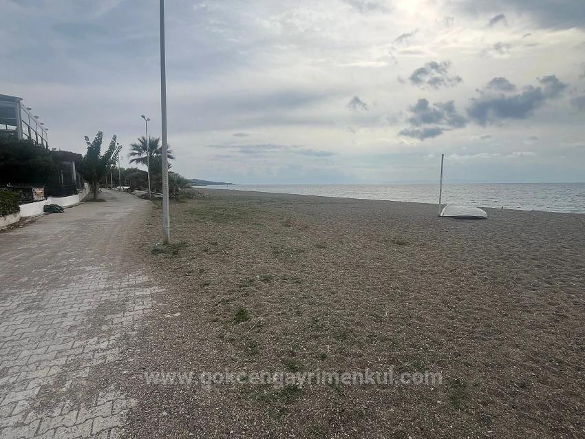 Luxury 3+1 Villa With Spacious Garden, 80 Meters From The Sea In Özdere Ortamahalle!!!