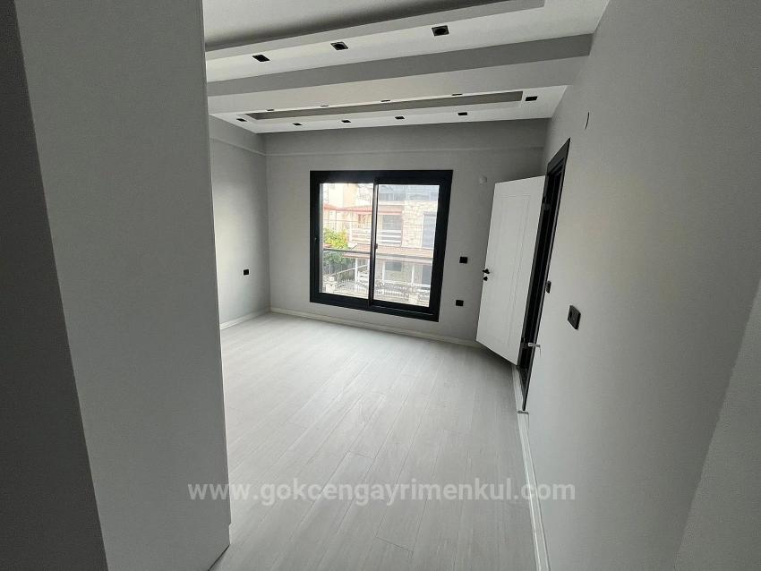 Luxury 3+1 Villa With Spacious Garden, 80 Meters From The Sea In Özdere Ortamahalle!!!