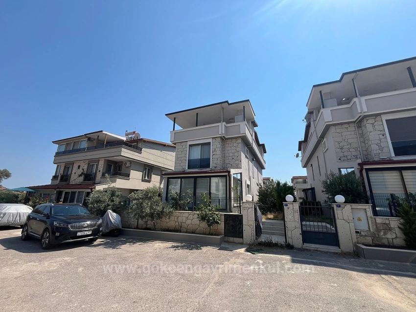 3+1 Bedroom Villa For Sale in Çukuraltı Nbh. Menderes Özdere - 200 m²