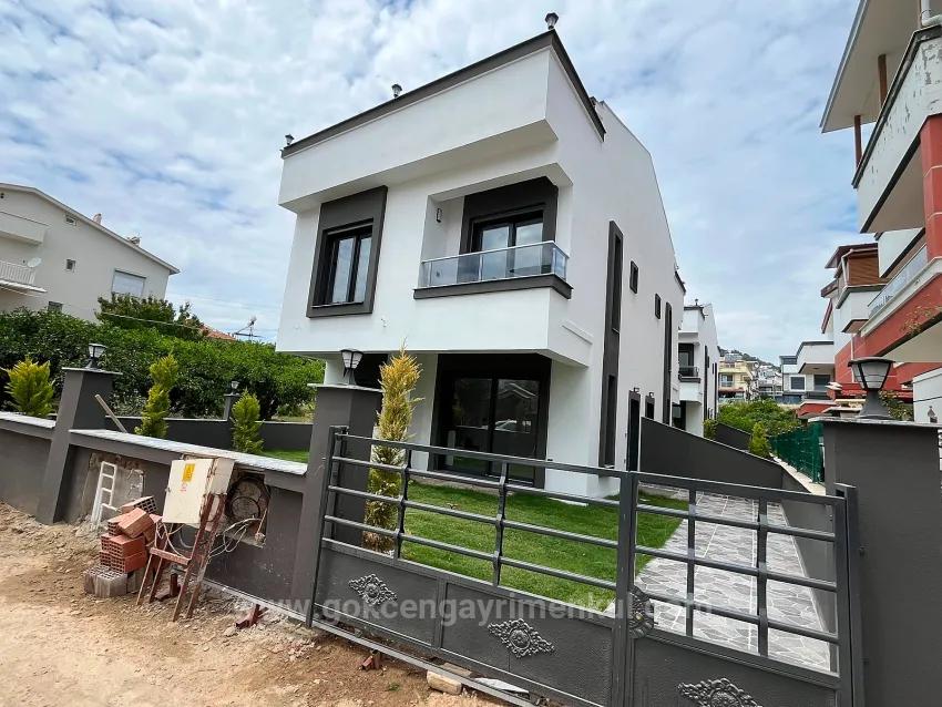 3+1 Bedroom Villa For Sale in Çukuraltı Nbh. Menderes Özdere - 200 m²