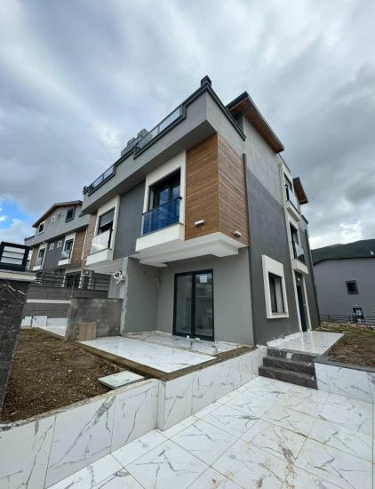 Villa With Parking Available In Özdere Ortamahalle Area, 300 Meters From The Sea!!!!