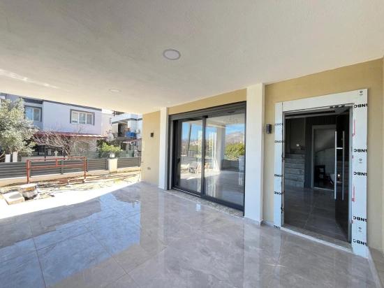 Villa Within Walking Distance Of The Sea In Seferihisar Cumhuriyet Region!!!