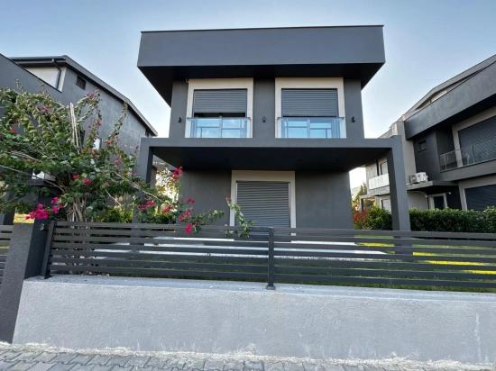 3+1 Villa In Seferihisar Doğanbey Region, 100 Meters From The Sea!!!