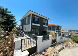4+1 Bedroom Villa For Sale in Çukuraltı Nbh. Menderes Özdere - 200 m²