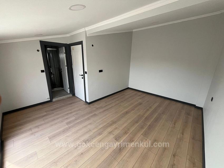 Роскошная Вилла С Парковкой, В 400 Метрах От Моря, В Районе Гюмюльдюра!!!