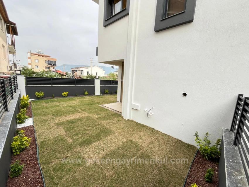 Gümüldür Bölgesinde Denize 350Mt Mesafe'de Yerden Isıtmalı 3+1 Villa!!