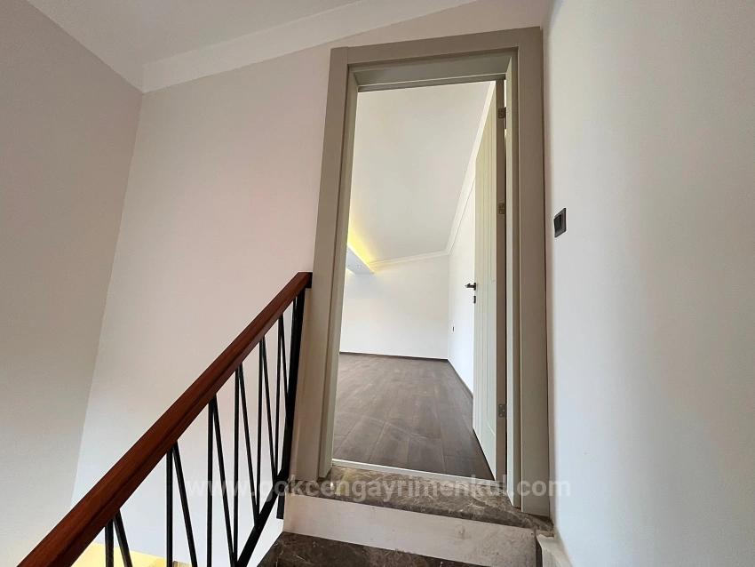 Gümüldür Bölgesinde Denize 350Mt Mesafe'de Yerden Isıtmalı 3+1 Villa!!