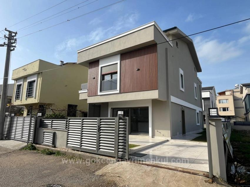 Özdere Gümüldür Bölgesinde Denize 400Mt 3+1 Otoparklı Bahçeli Villa!!!!