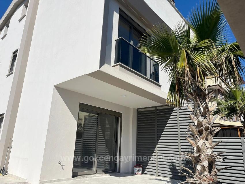 Özdere Ortamahalle Merkez'de Denize 350Mt Mesafe'de Villa !!!