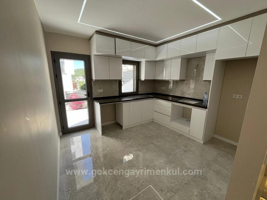 Özdere Ortamahalle Merkez'de Denize 350Mt Mesafe'de Villa !!!