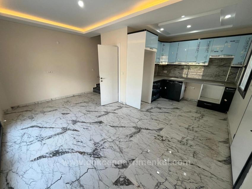 Özdere Ortamahalle Bölgesinde 4+1 Köşe Parsel Villa!!!