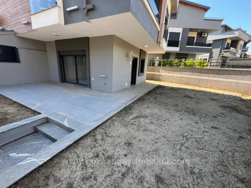 Özdere Ortamahalle Bölgesinde 4+1 Köşe Parsel Villa!!!