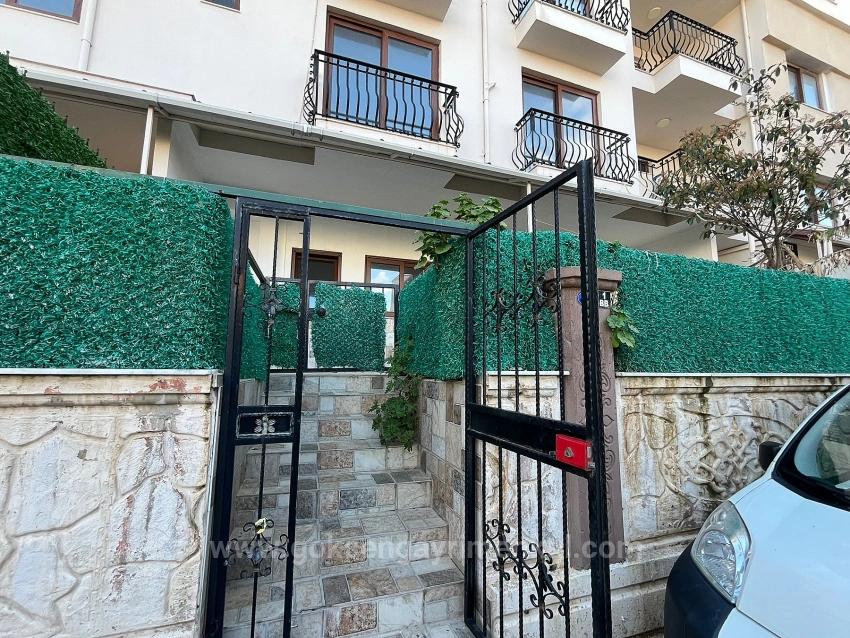 Gümüldürde Denize Sıfır 3+1 Bahçe Katı Daire!!!