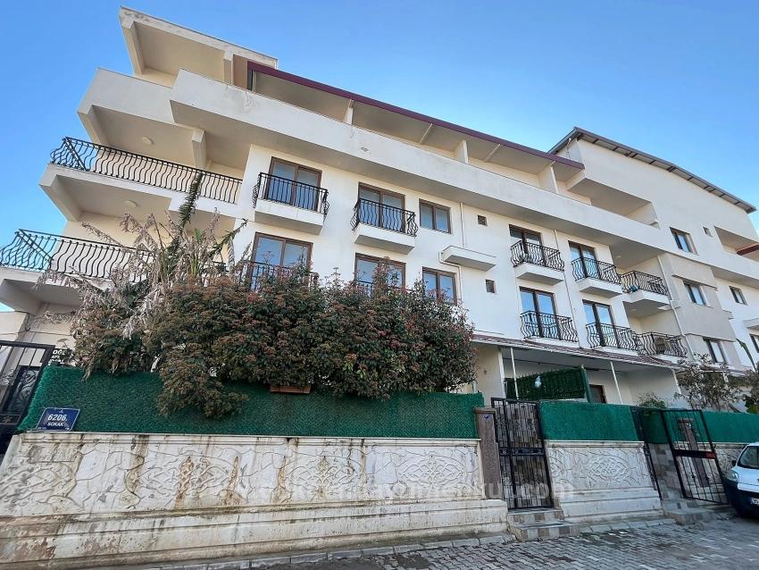 Gümüldürde Denize Sıfır 3+1 Bahçe Katı Daire!!!