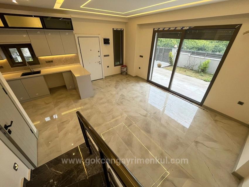 Özdere Ortamahalle Bölgesinde Denize 300Mt Mesafe'de 3+1 Villa!!!