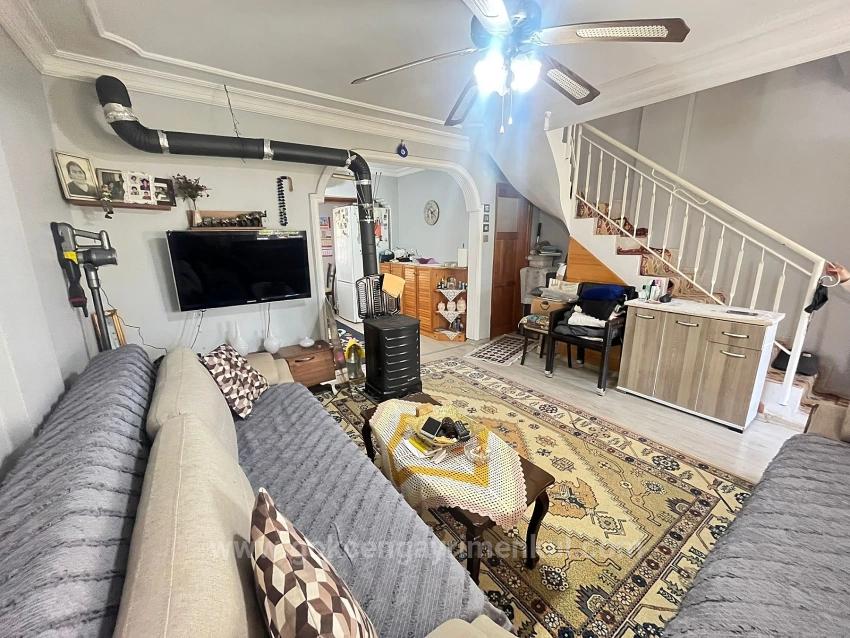 Gümüldür Bölgesin'de Denize 300Mt Mesafe'de 3+1 Villa