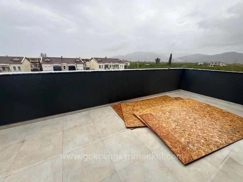 Gümüldür Bölgesinde Denize 500Mt Mesafe'de 3+1 Villa !!!!