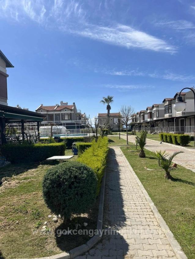 Gümüldür'de Denize Sıfır Havuzlu Site İçerisinde 3+1 Villa !!!