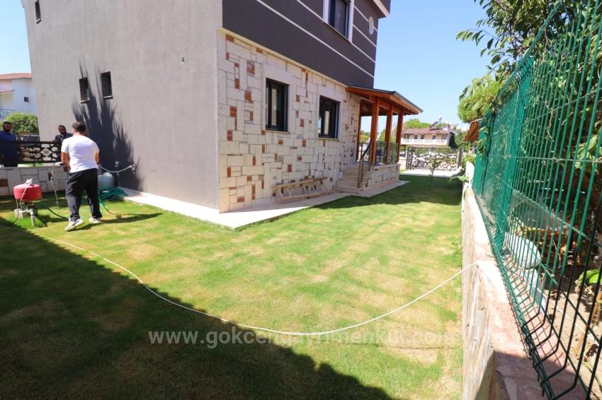 Seferihisar Ürkmez Bölgesin'de Denize 100Mt Mesafe'de 3+1 Villa!!