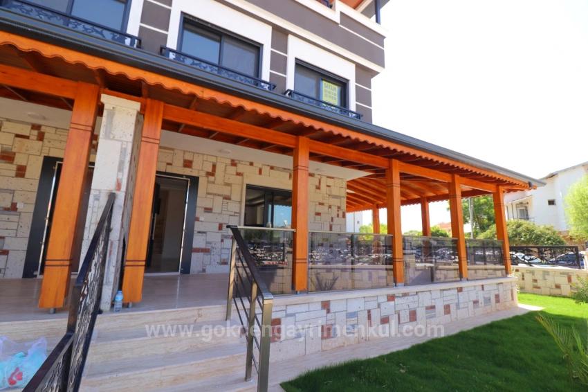 Seferihisar Ürkmez Bölgesin'de Denize 100Mt Mesafe'de 3+1 Villa!!