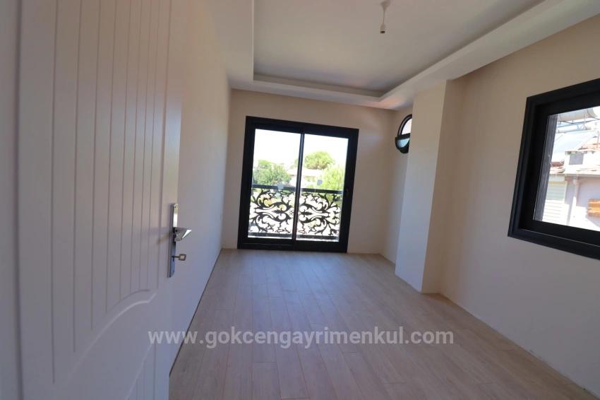 Seferihisar Ürkmez Bölgesin'de Denize 100Mt Mesafe'de 3+1 Villa!!