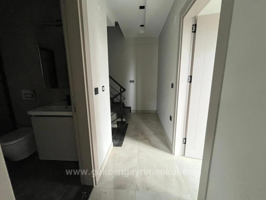 Gümüldür Bölgesinde Denize 300Mt 3+1 Geniş Bahçeli Villa!!!!