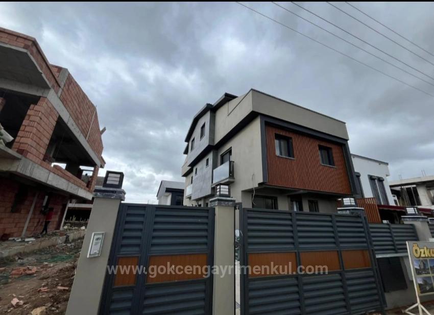 Gümüldür Bölgesinde Denize 300Mt 3+1 Geniş Bahçeli Villa!!!!