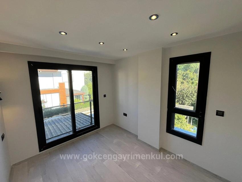 Özdere Ortamahalle Merkez'de Denize 50Mt Mesafe'de 3+1 Köşe Villa!!!