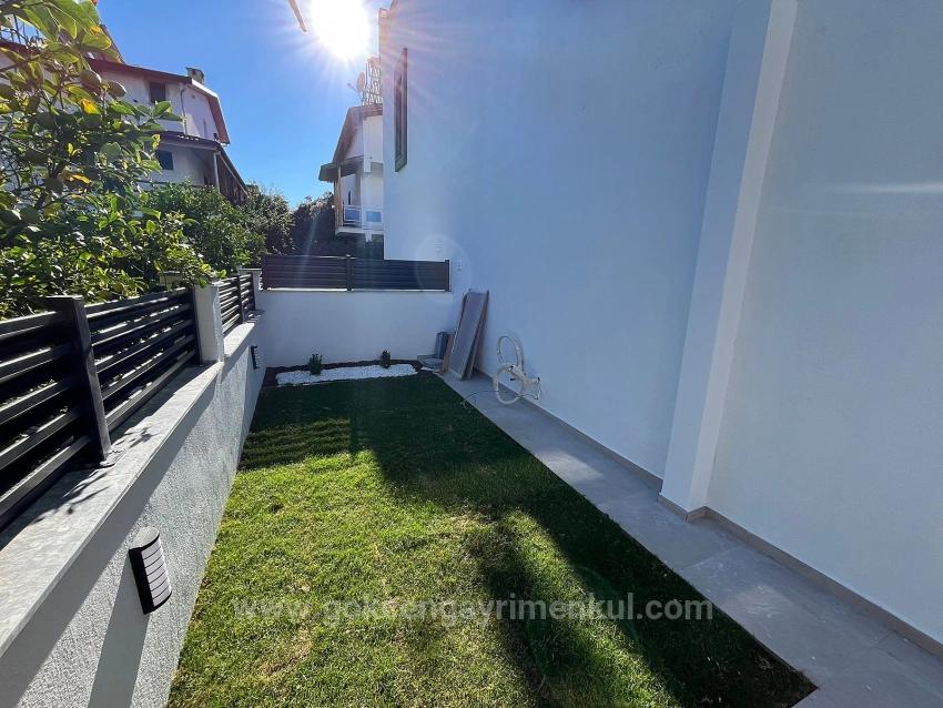 Özdere Ortamahalle Merkez'de Denize 50Mt Mesafe'de 3+1 Köşe Villa!!!