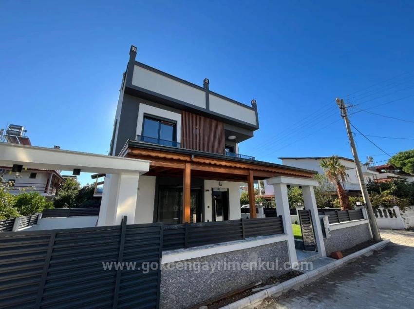 Özdere Ortamahalle Merkez'de Denize 50Mt Mesafe'de 3+1 Köşe Villa!!!