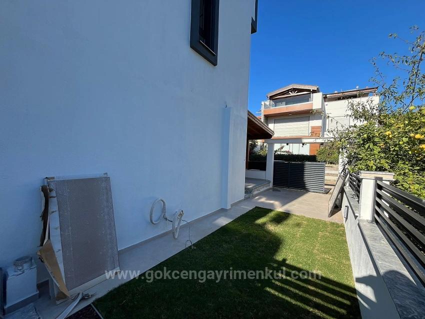 Özdere Ortamahalle Merkez'de Denize 50Mt Mesafe'de 3+1 Köşe Villa!!!