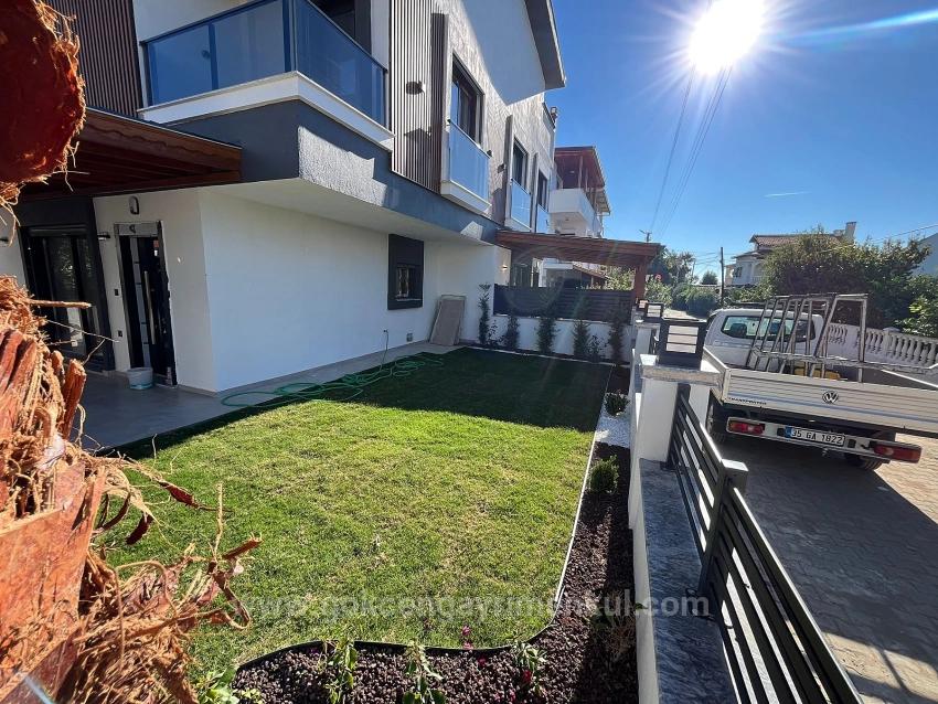 Özdere Ortamahalle Merkez'de Denize 50Mt Mesafe'de 3+1 Köşe Villa!!!