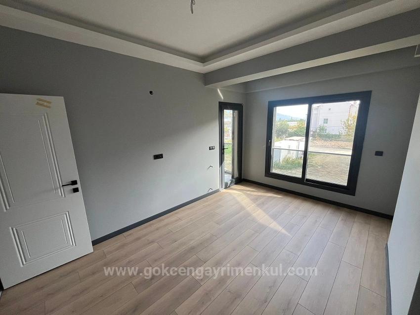 Gümüldür Bölgesin'de Denize 400Mt Mesafe'de Otoparklı Lüx Villa!!!