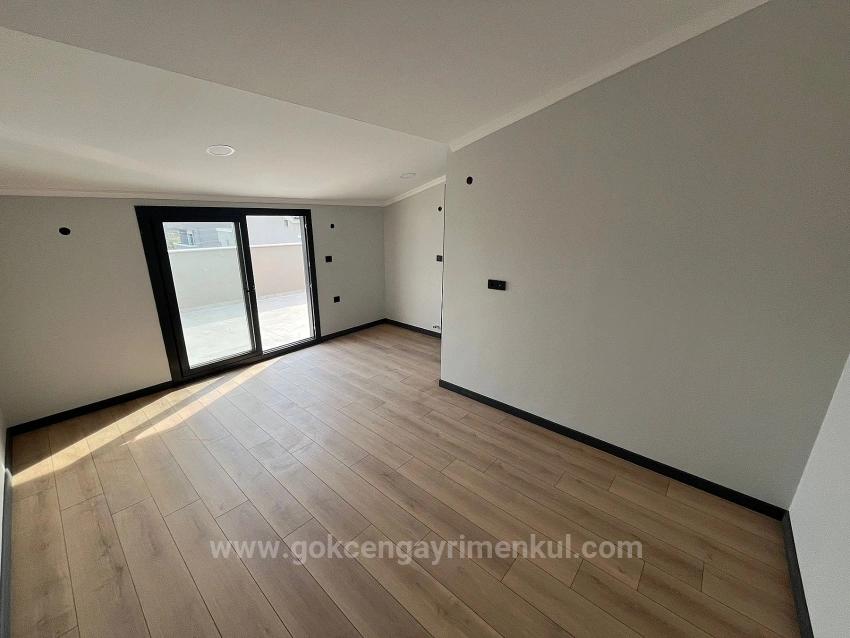 Gümüldür Bölgesin'de Denize 400Mt Mesafe'de Otoparklı Lüx Villa!!!