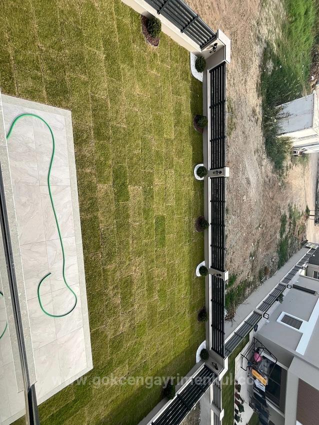 Gümüldür Bölgesin'de Denize 400Mt Mesafe'de Otoparklı Lüx Villa!!!