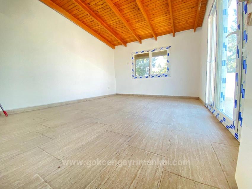 Seferihisar Doğanbey Bölgesin'de 3+1 Otoparklı Villa!!!!