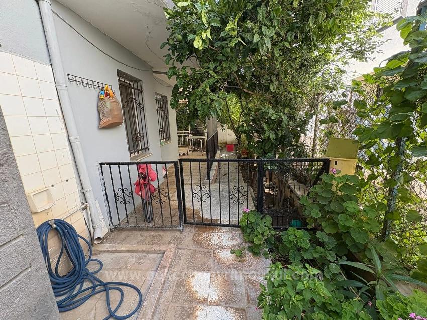 Gümüldür Bölgesinde Denize 50Mt 2+1 Bahçe Katı Daire!!!