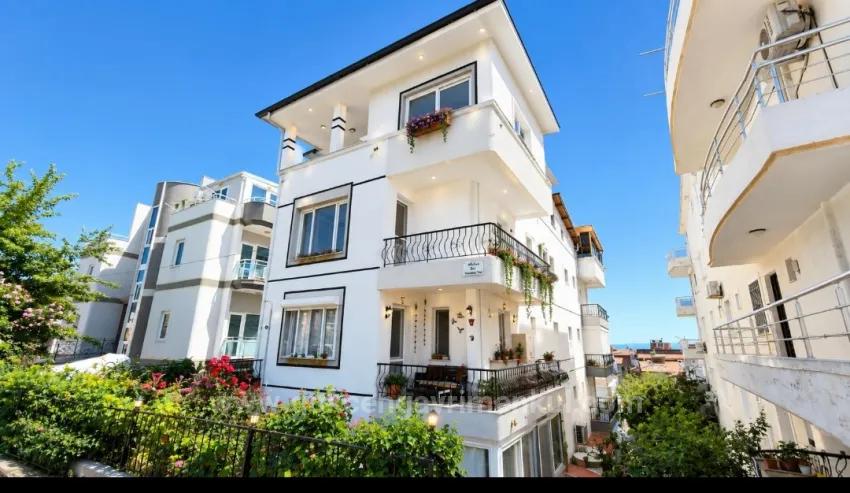 Menderes Özdere Çukuraltı Mah. Satılık 4+2 Daire - 180 m²