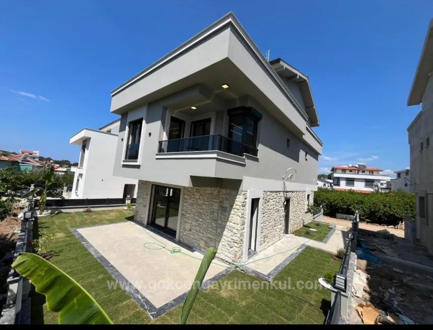 Özdere Çukuraltın'da Geniş Bahçeli Lüx Villa!!!