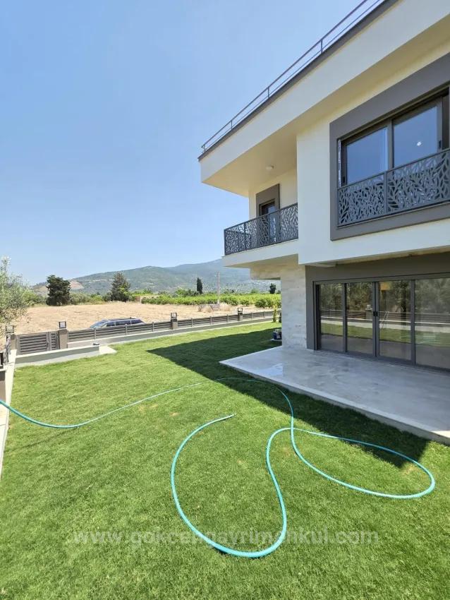 Gümüldür Bölgesin'de 3+1 Geniş Bahçeli Villa!!!