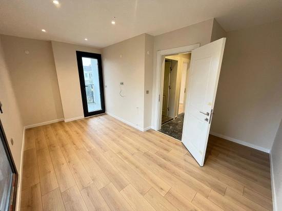 Gümüldür Bölgesinde Denize 500Mt Mesafe'de 3+1 Villa !!!!