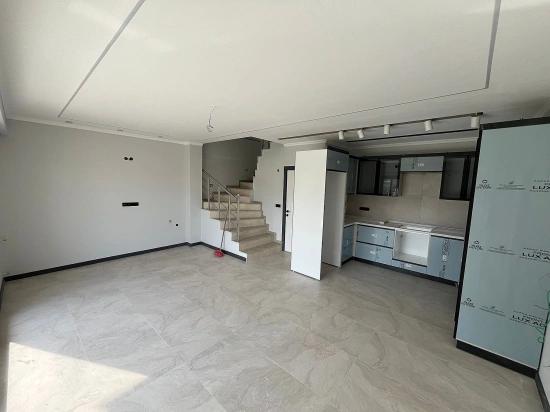 Gümüldür Bölgesin'de Denize 400Mt Mesafe'de Otoparklı Lüx Villa!!!