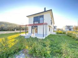 Seferihisar Kavakdere Mah. Satılık 3+1 Villa - 190 m²